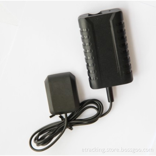 Xt-007g IP67 Waterproof Quad Band GPS and GSM Vehicle/Car/Motorcycle Tracker /GPS Tracking Sytem with 900mAh Battery Xt007g